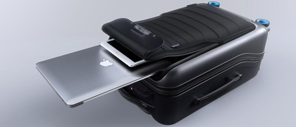 Bluesmart Laptop and i Pad